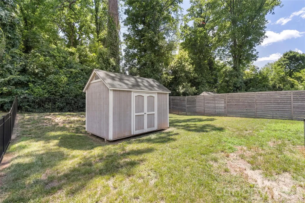 1613 Newcastle Street Charlotte NC 28216
