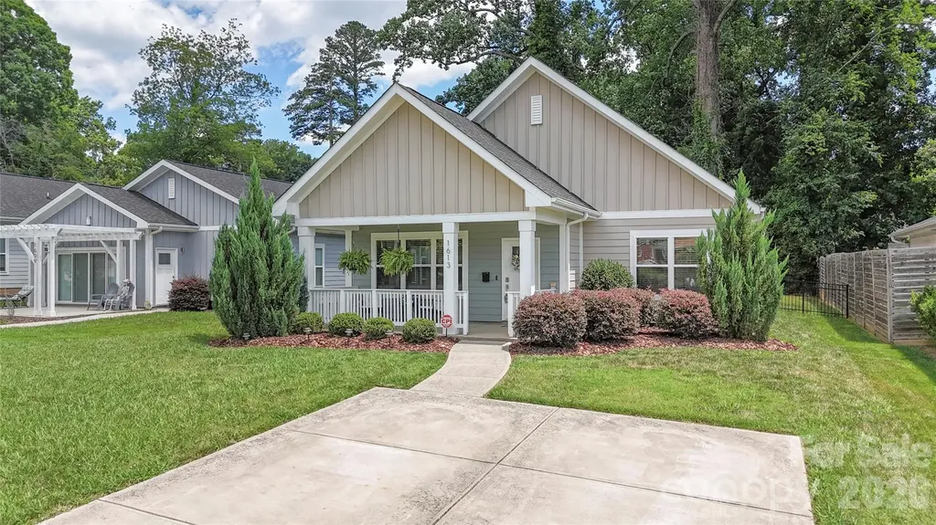 1613 Newcastle Street Charlotte NC 28216