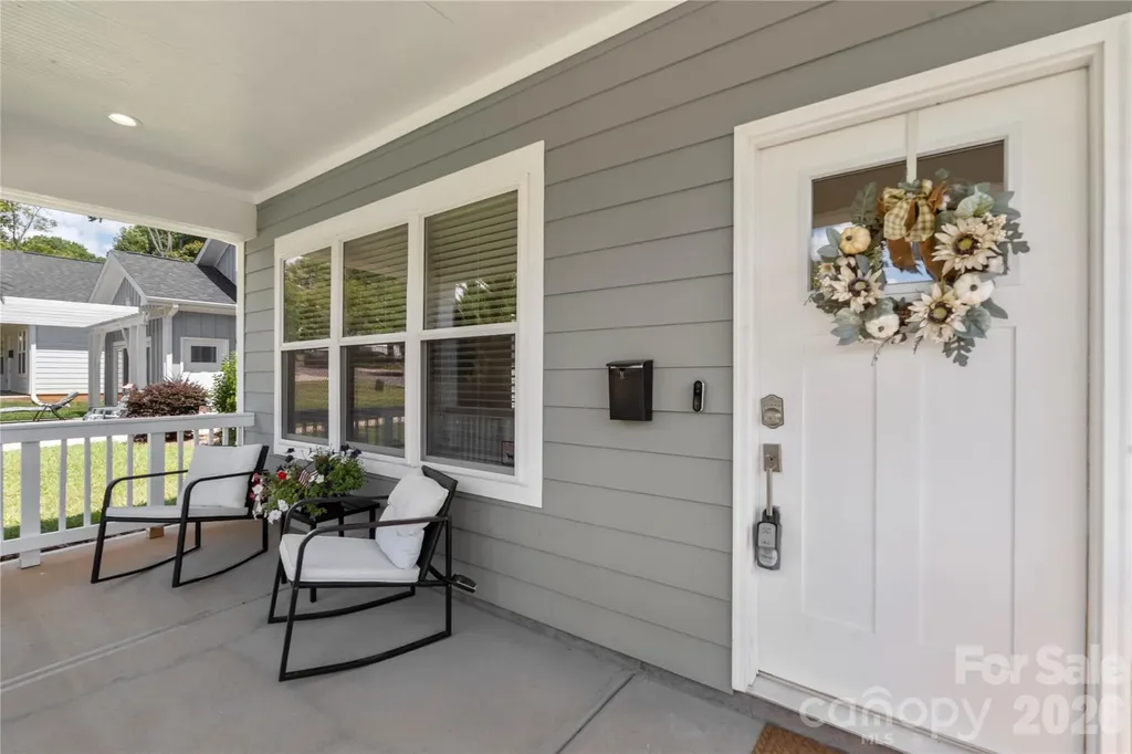 1613 Newcastle Street Charlotte NC 28216