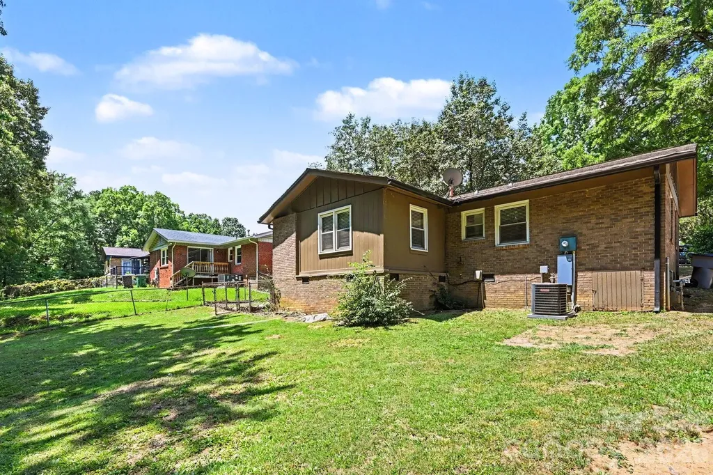 1126 Claremont Road Charlotte NC 28214