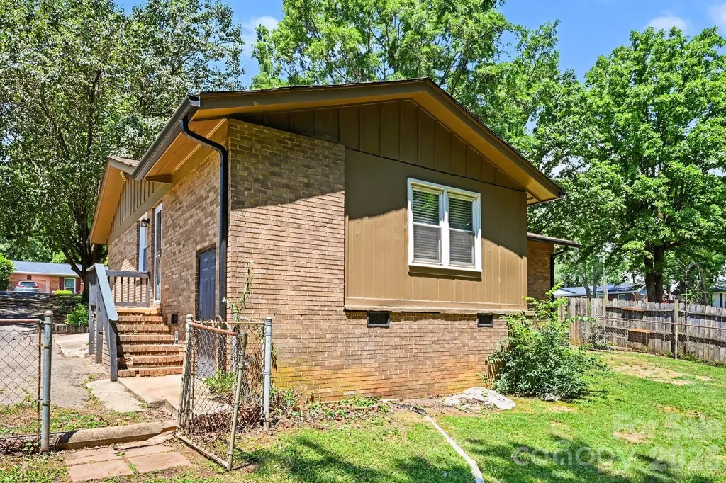 1126 Claremont Road Charlotte NC 28214