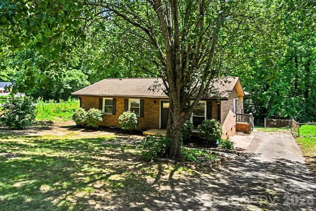 1126 Claremont Road Charlotte NC 28214