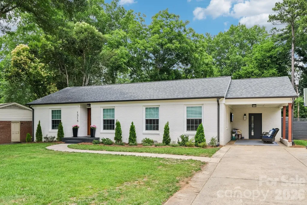 1315 Holmes Drive Charlotte NC 28209