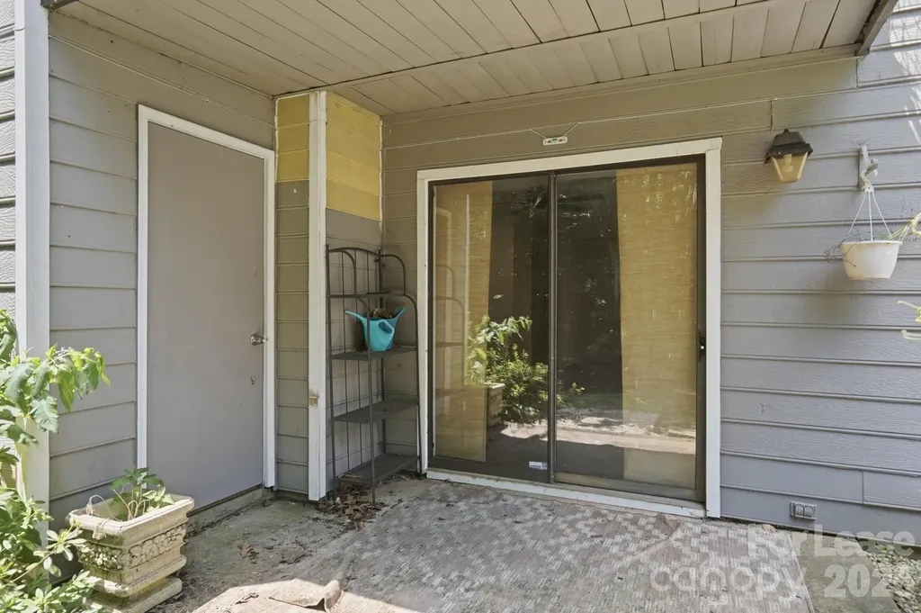 2900 Heathstead Place Charlotte NC 28210