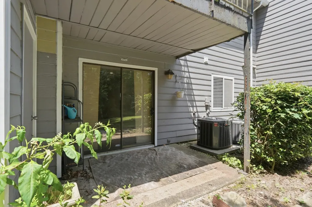 2900 Heathstead Place Charlotte NC 28210