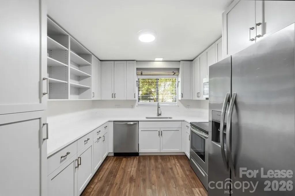 2900 Heathstead Place Charlotte NC 28210