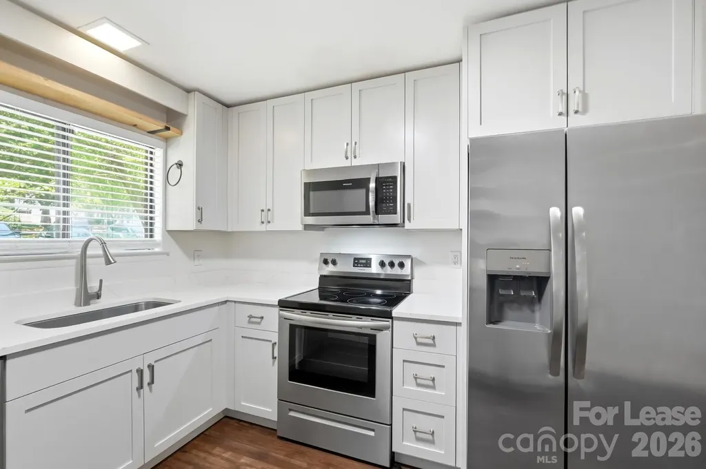 2900 Heathstead Place Charlotte NC 28210