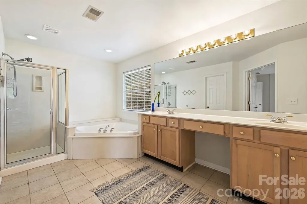 9318 Autumn Applause Drive Charlotte NC 28277