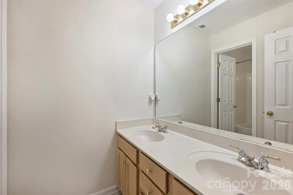 9318 Autumn Applause Drive Charlotte NC 28277