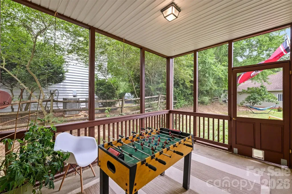 9318 Autumn Applause Drive Charlotte NC 28277