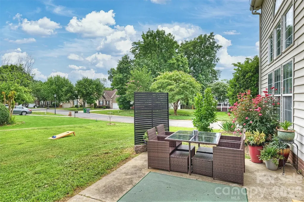9318 Autumn Applause Drive Charlotte NC 28277