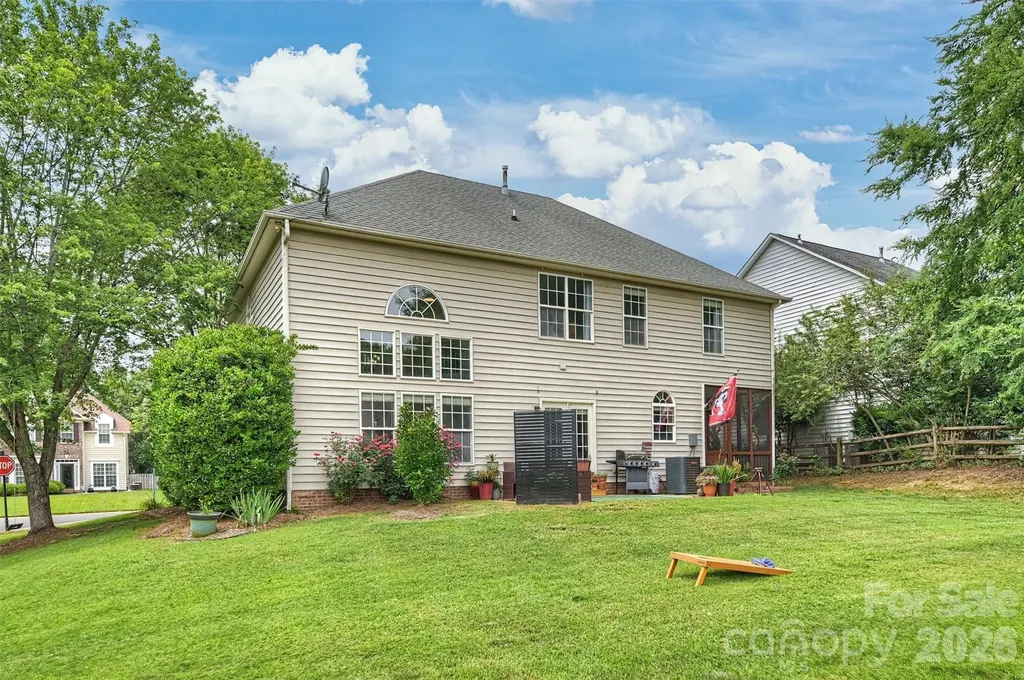 9318 Autumn Applause Drive Charlotte NC 28277