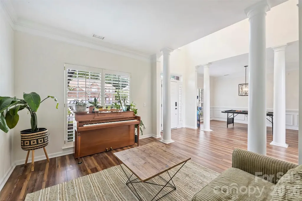 9318 Autumn Applause Drive Charlotte NC 28277