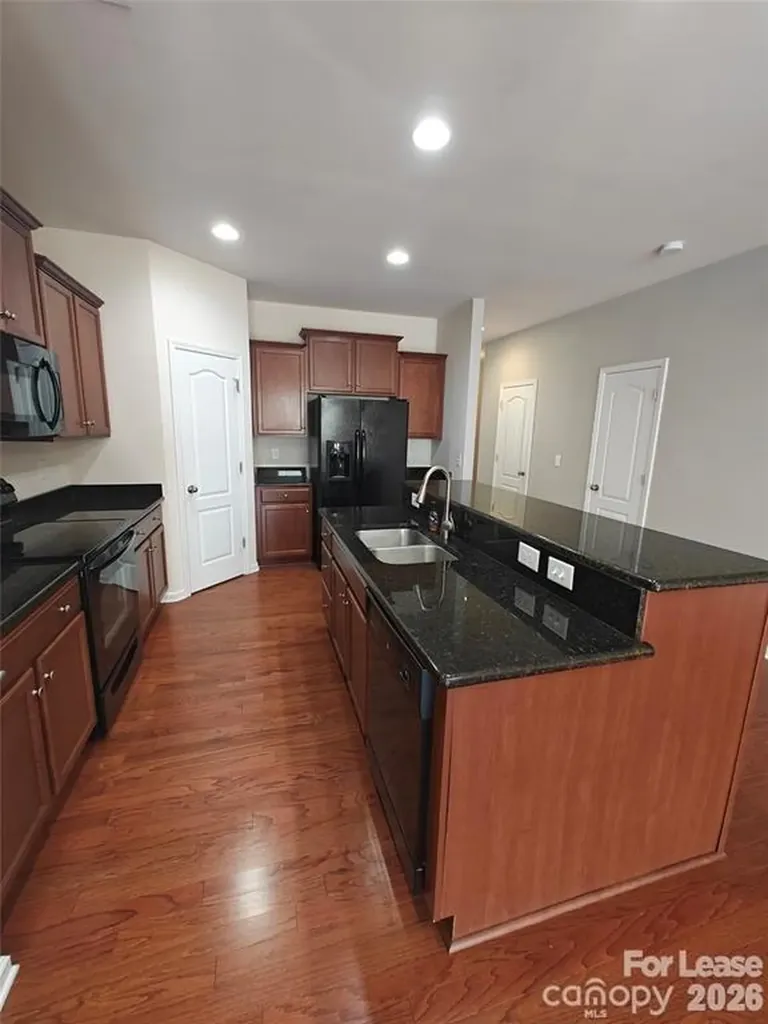 8230 Viewpoint Lane Cornelius NC 28031