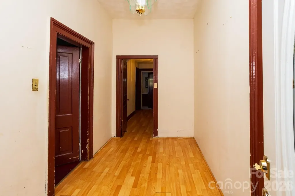 91 Clingman Avenue Asheville NC 28801