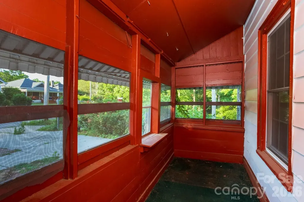 91 Clingman Avenue Asheville NC 28801