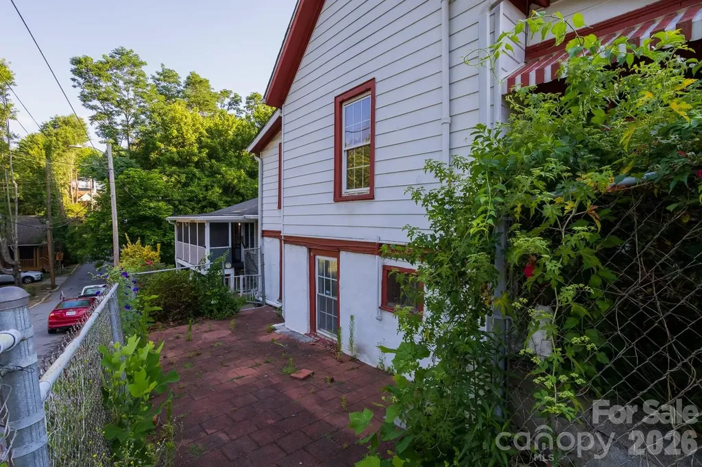 91 Clingman Avenue Asheville NC 28801