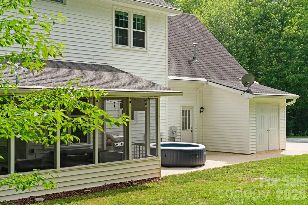 237 Windsor Forest Circle Fletcher NC 28732