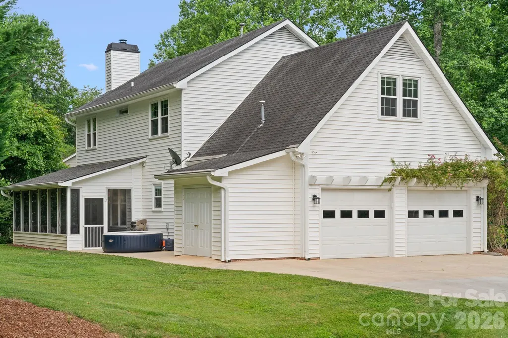 237 Windsor Forest Circle Fletcher NC 28732