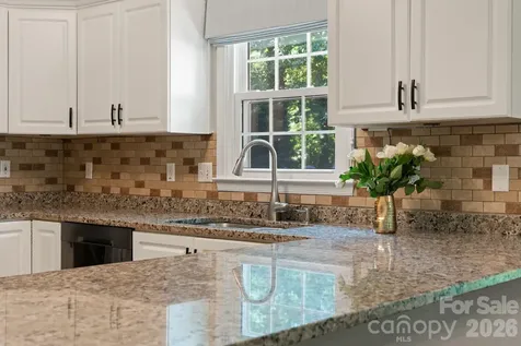 237 Windsor Forest Circle Fletcher NC 28732