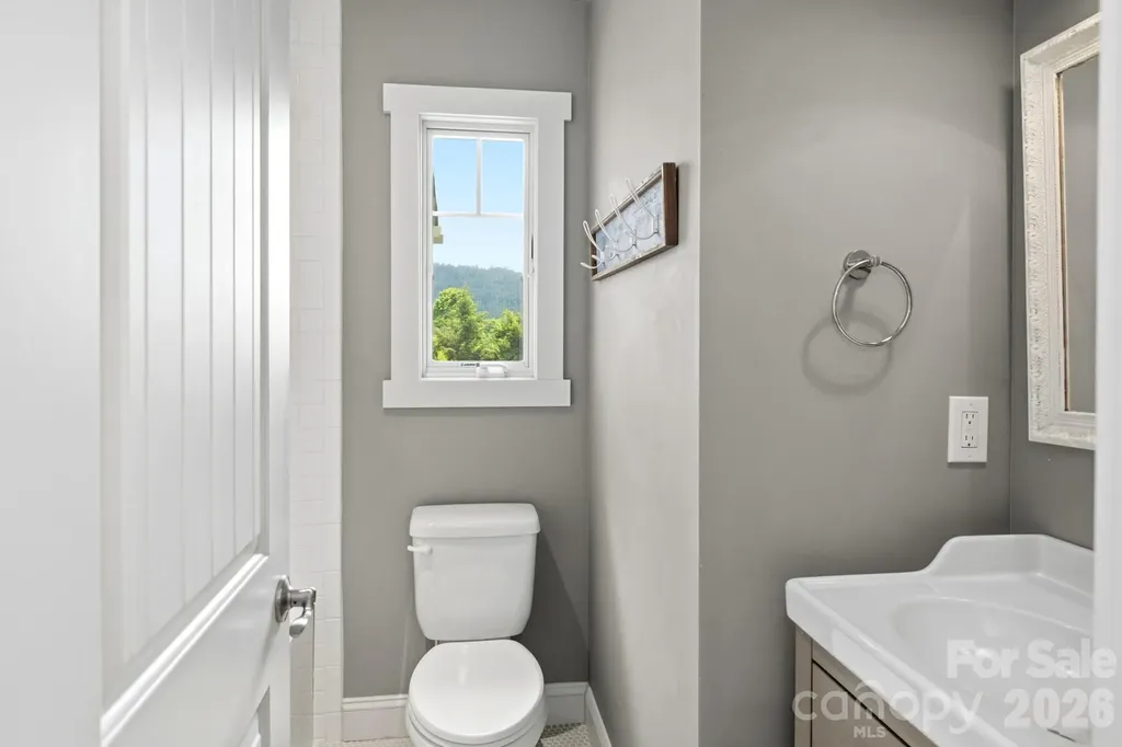 45 Barebridge Hills Drive Asheville NC 28804