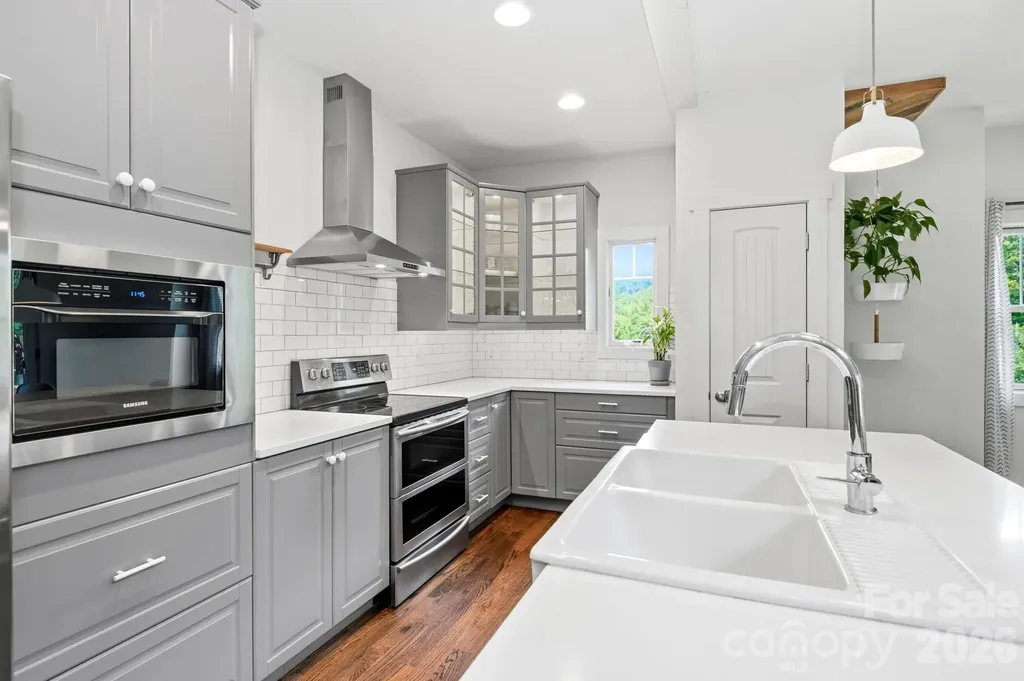 45 Barebridge Hills Drive Asheville NC 28804