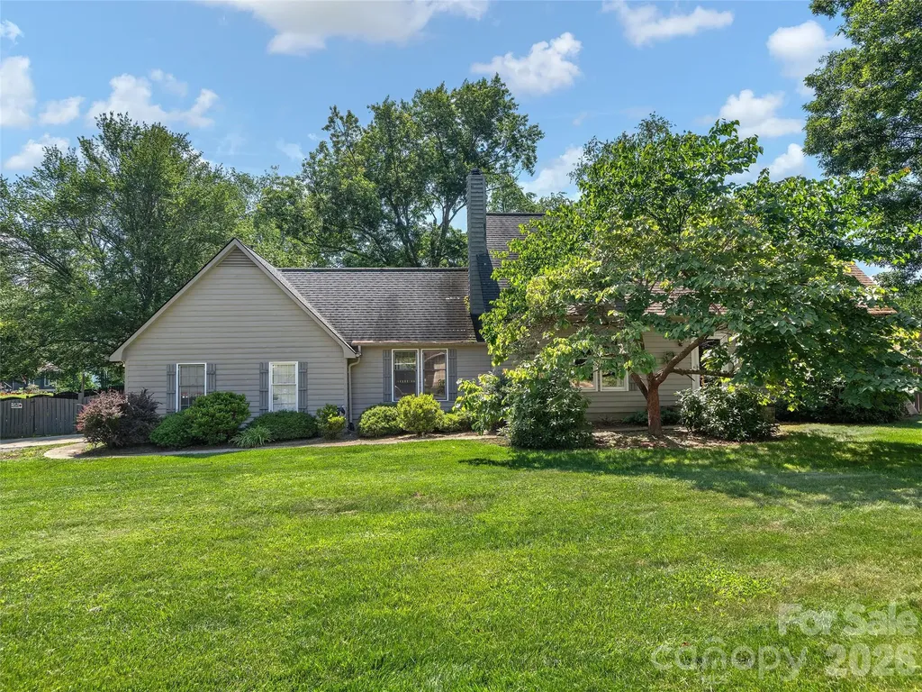 3 Carolewood Drive Horse Shoe NC 28742