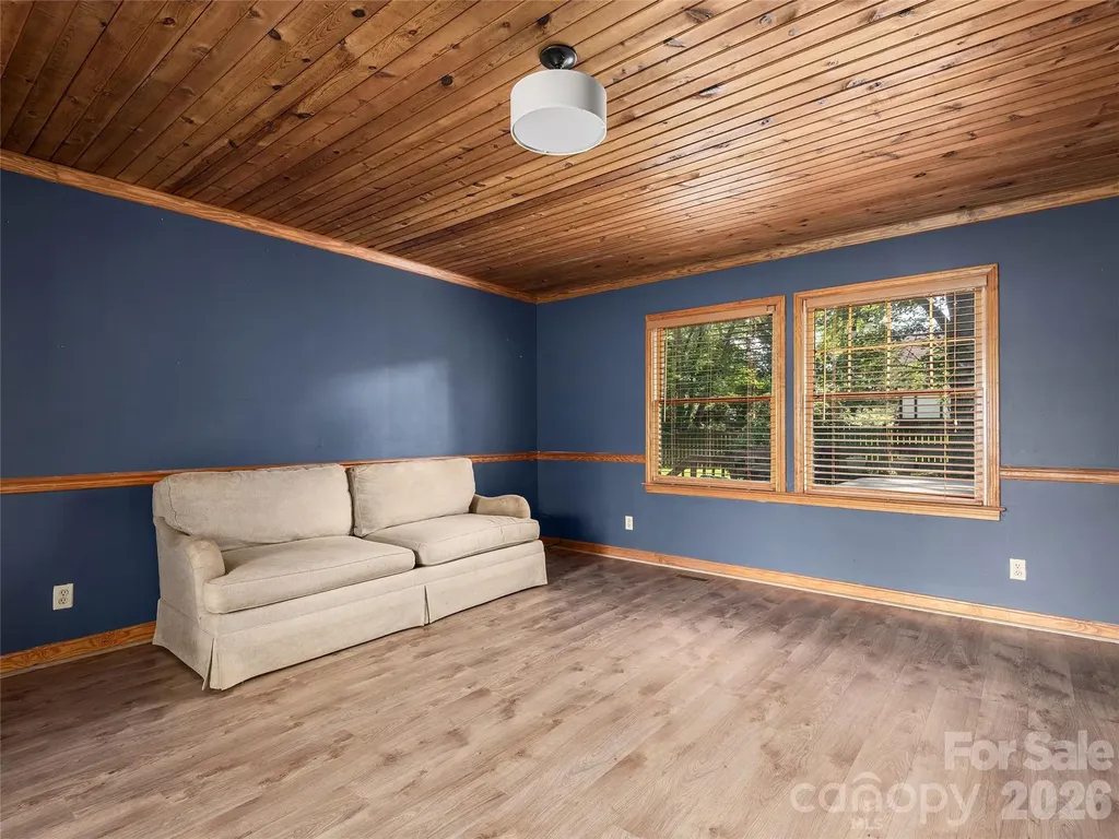 3 Carolewood Drive Horse Shoe NC 28742
