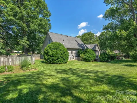3 Carolewood Drive Horse Shoe NC 28742