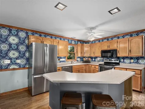 3 Carolewood Drive Horse Shoe NC 28742
