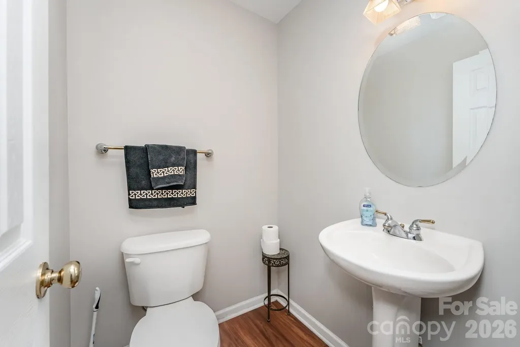 9824 Dauphine Drive Charlotte NC 28216