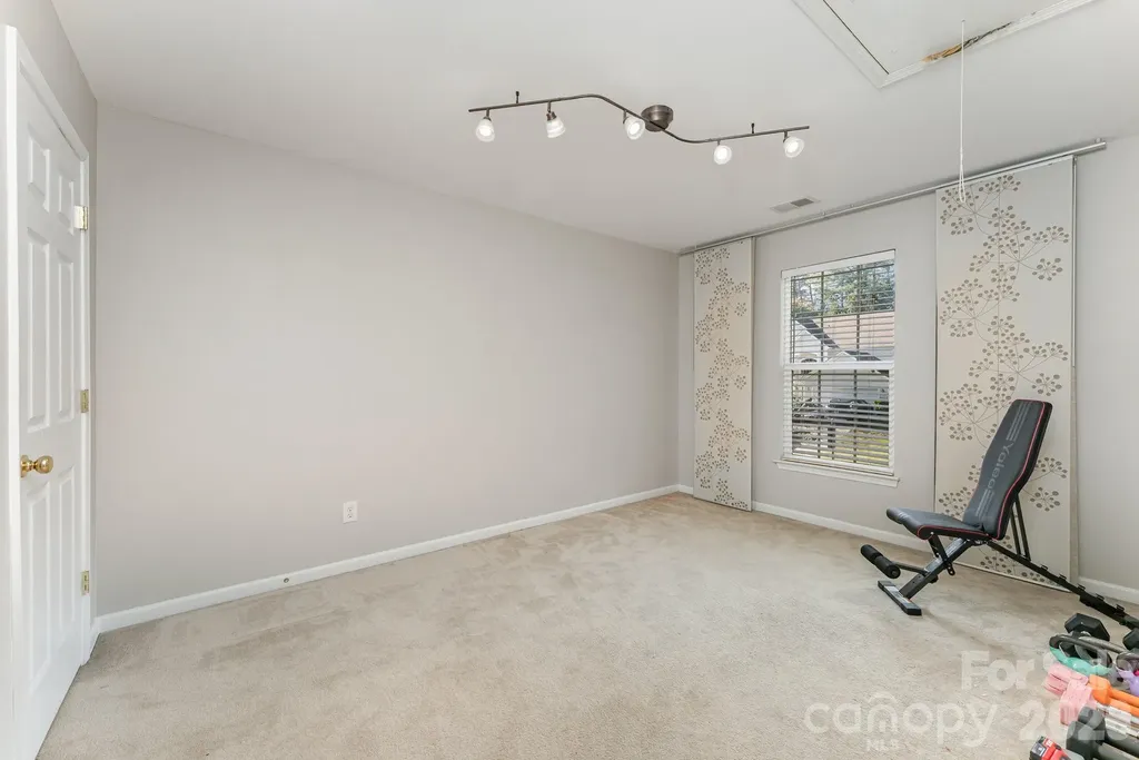 9824 Dauphine Drive Charlotte NC 28216