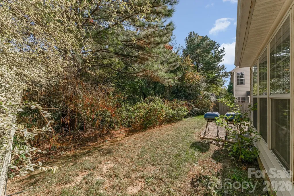 9824 Dauphine Drive Charlotte NC 28216