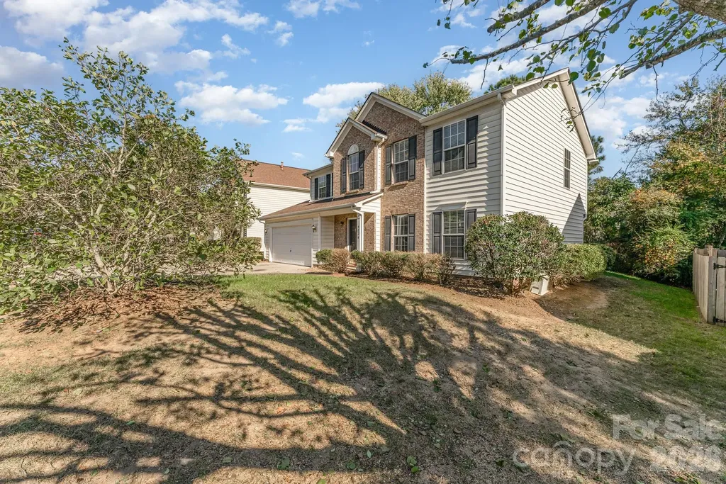 9824 Dauphine Drive Charlotte NC 28216