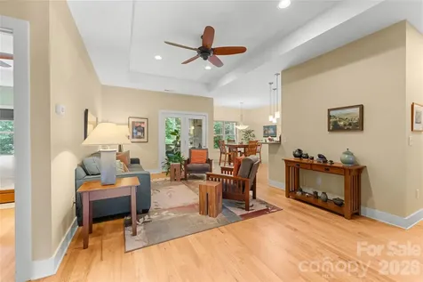 45 Sunset Drive Swannanoa NC 28778