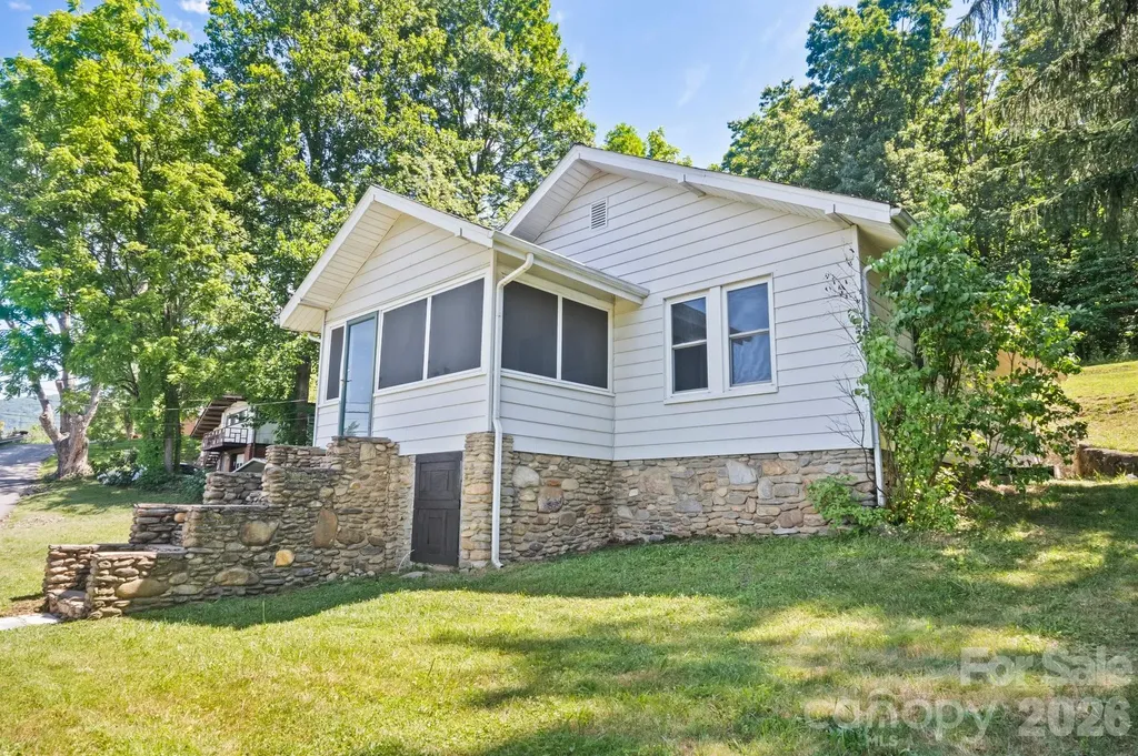 441 Main Street Clyde NC 28721