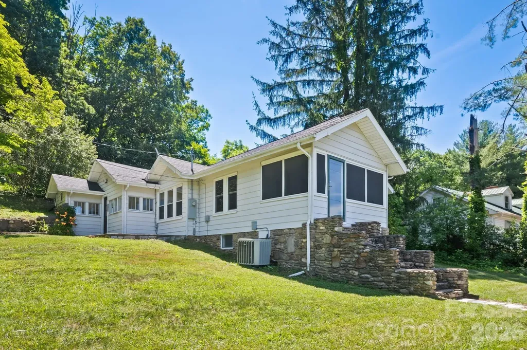 441 Main Street Clyde NC 28721