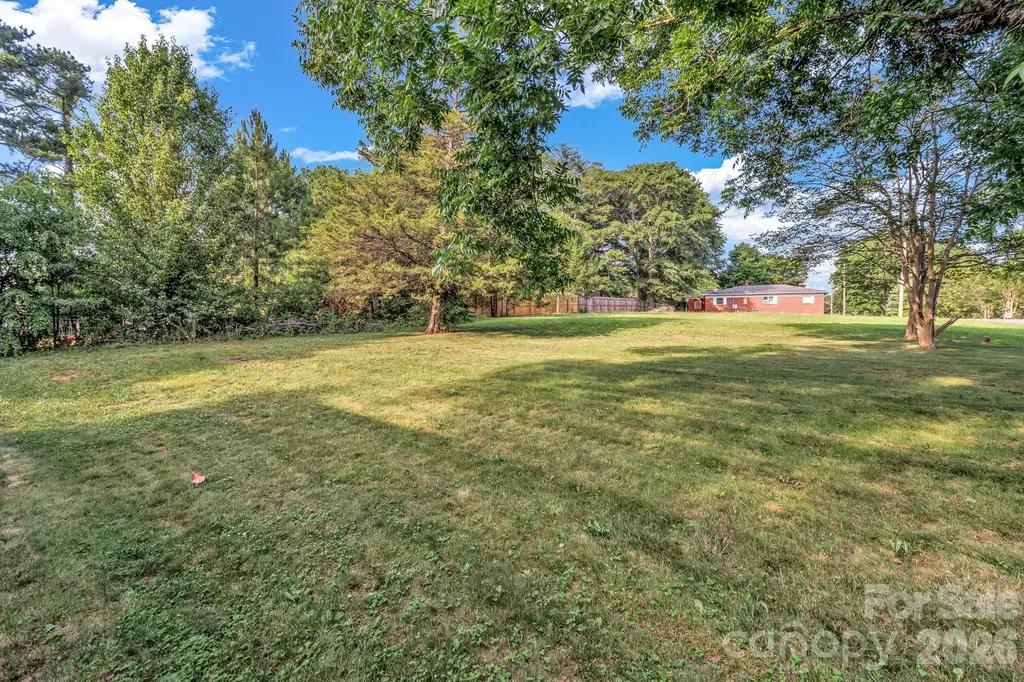137 J E Morrow Street Forest City NC 28043