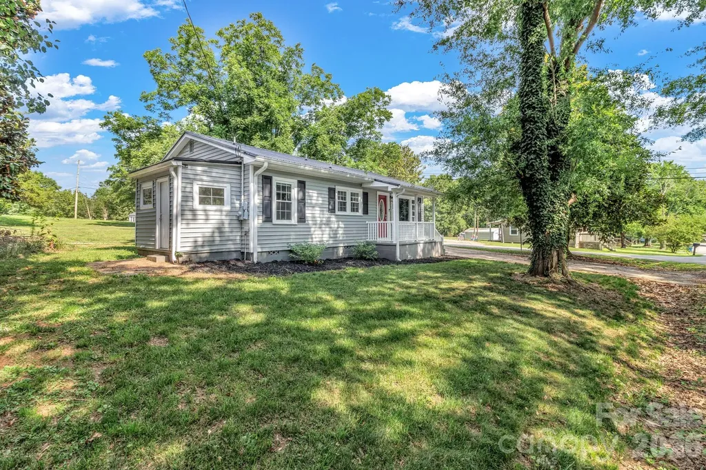 137 J E Morrow Street Forest City NC 28043