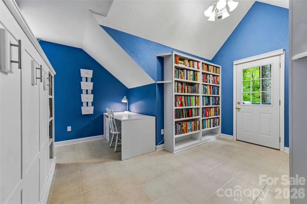 61 Scroops Drive Swannanoa NC 28778