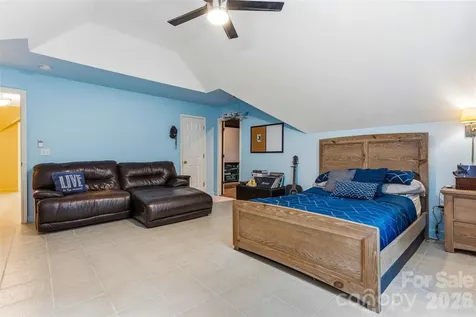 61 Scroops Drive Swannanoa NC 28778