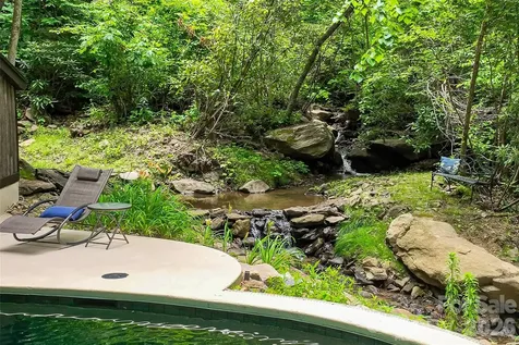 61 Scroops Drive Swannanoa NC 28778