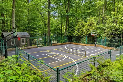 61 Scroops Drive Swannanoa NC 28778