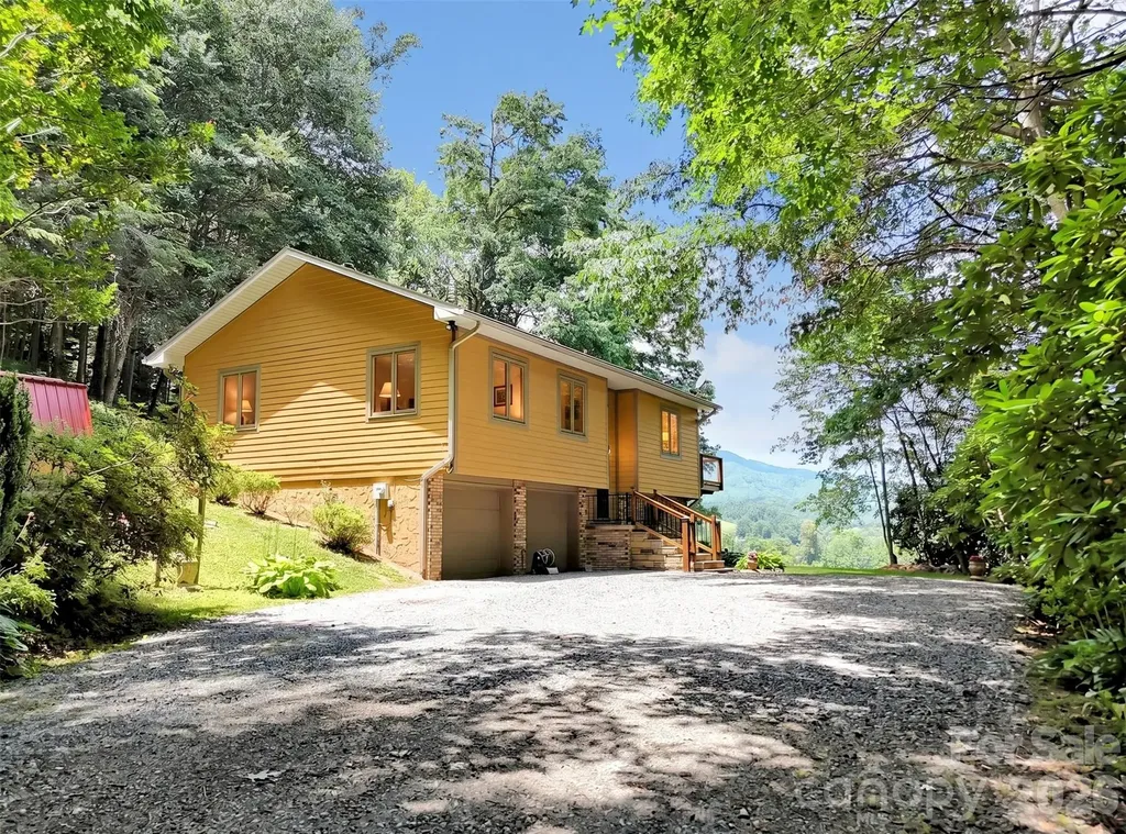 372 Shady Ridge Road Waynesville NC 28785