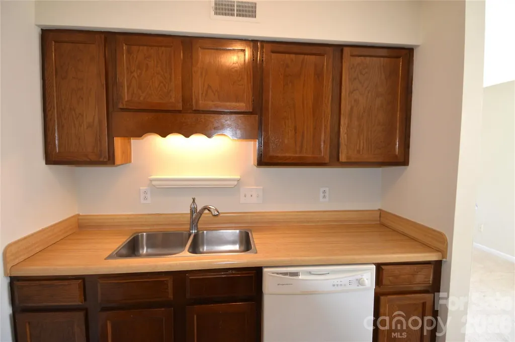 6117 Heathstone Lane Charlotte NC 28210