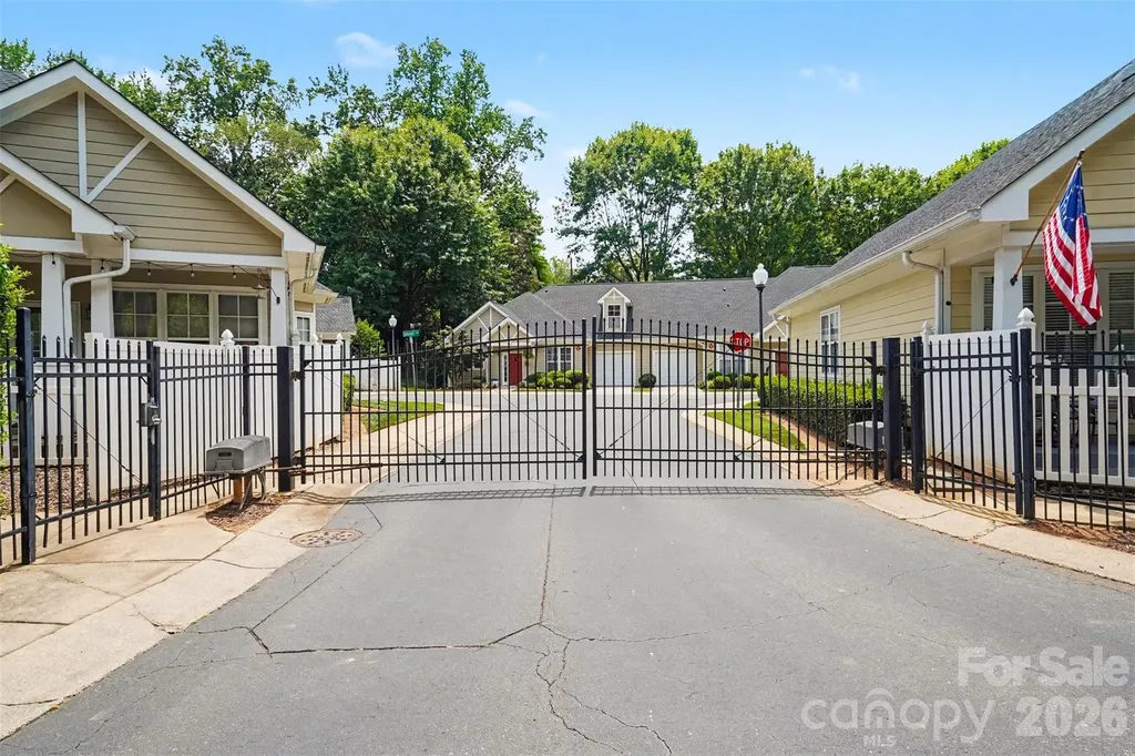 1106 Davant Lane Charlotte NC 28209