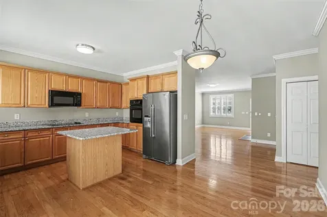 1106 Davant Lane Charlotte NC 28209