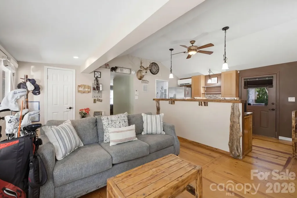 7511 Virginia Ridge Connelly Springs NC 28612