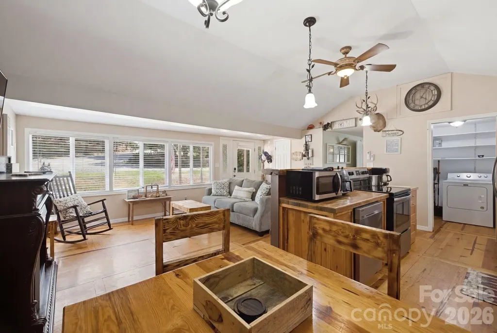 7511 Virginia Ridge Connelly Springs NC 28612