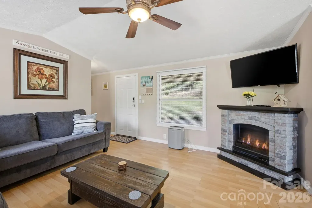 7511 Virginia Ridge Connelly Springs NC 28612